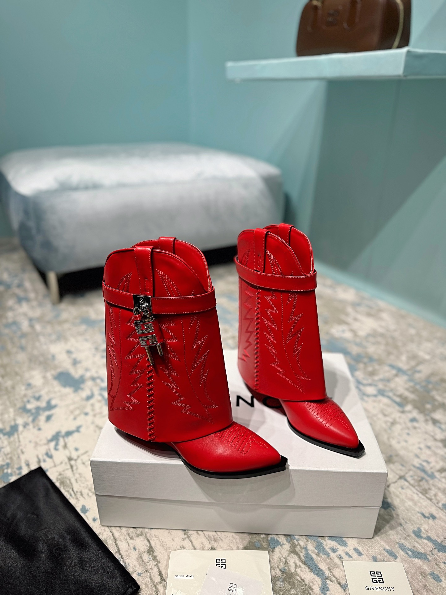 Givenchy sz35-42 h0911