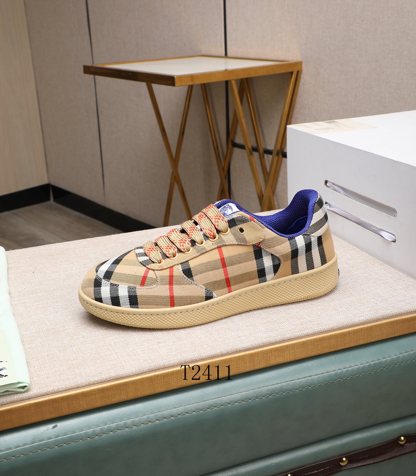 Burberry sz38-45 h1104
