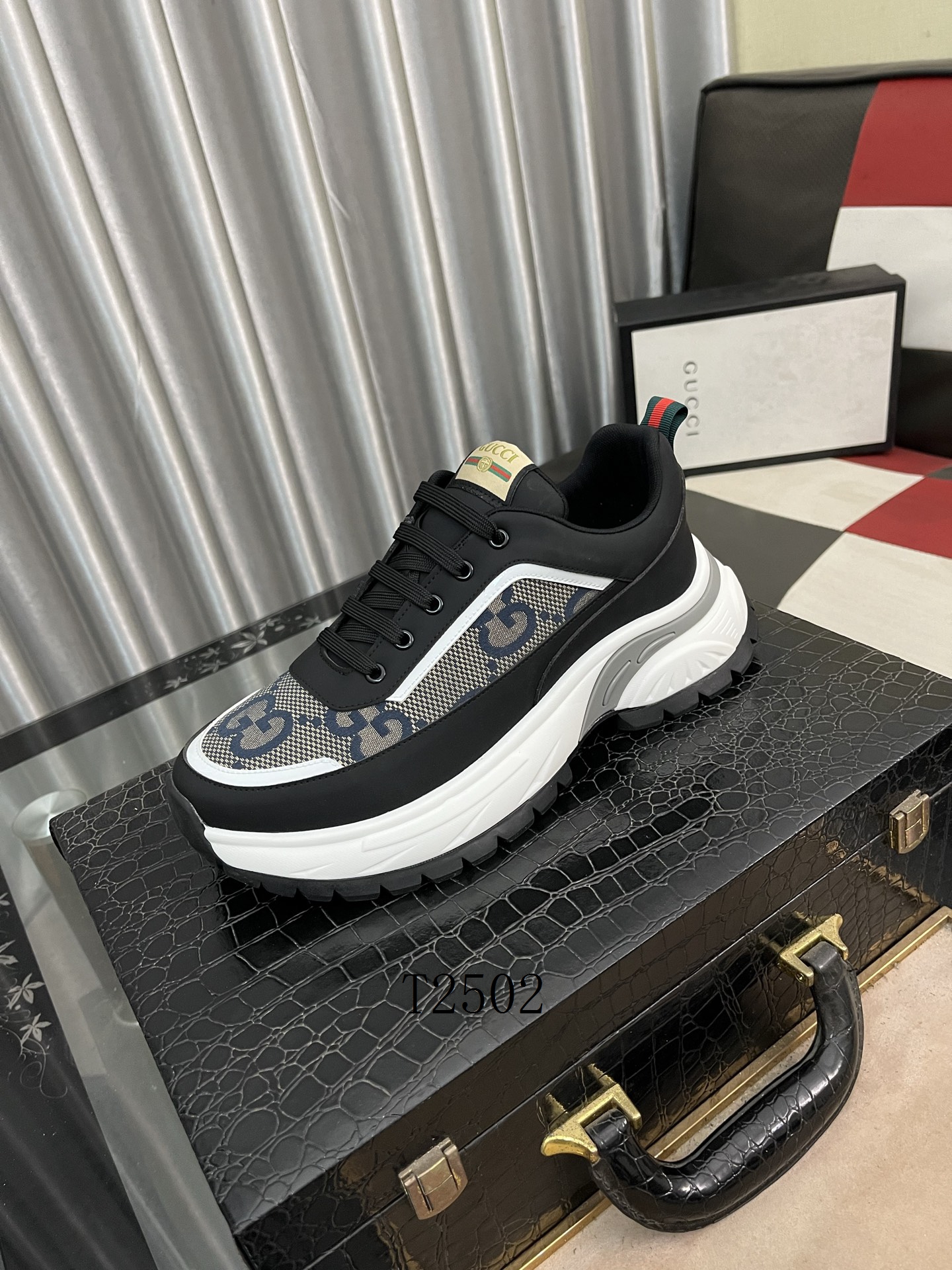 Gucci sz38-44 h0205