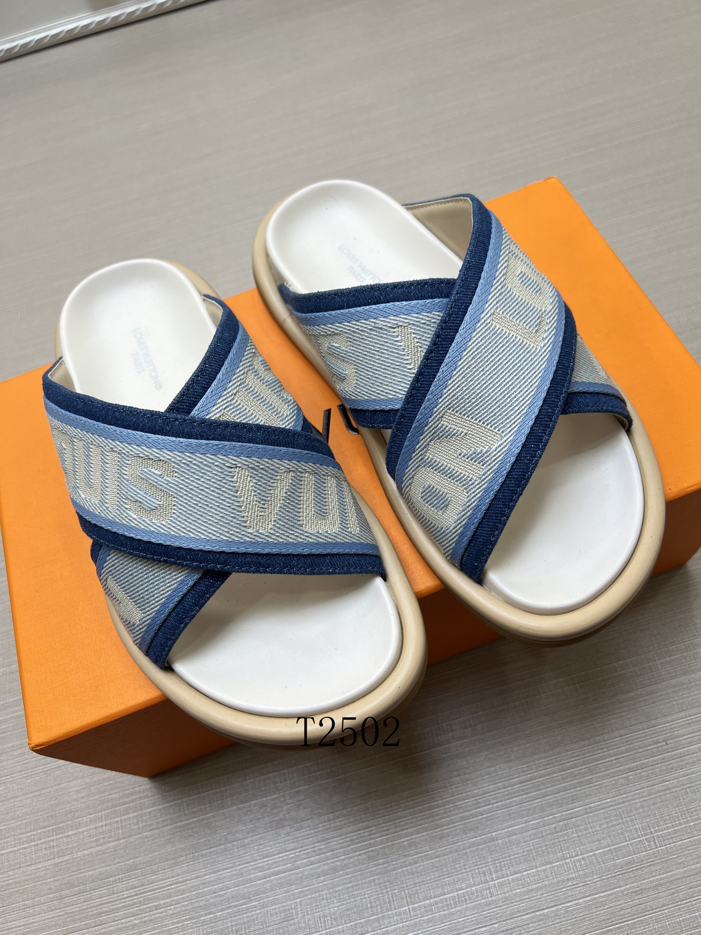LV sz35-41 h0213