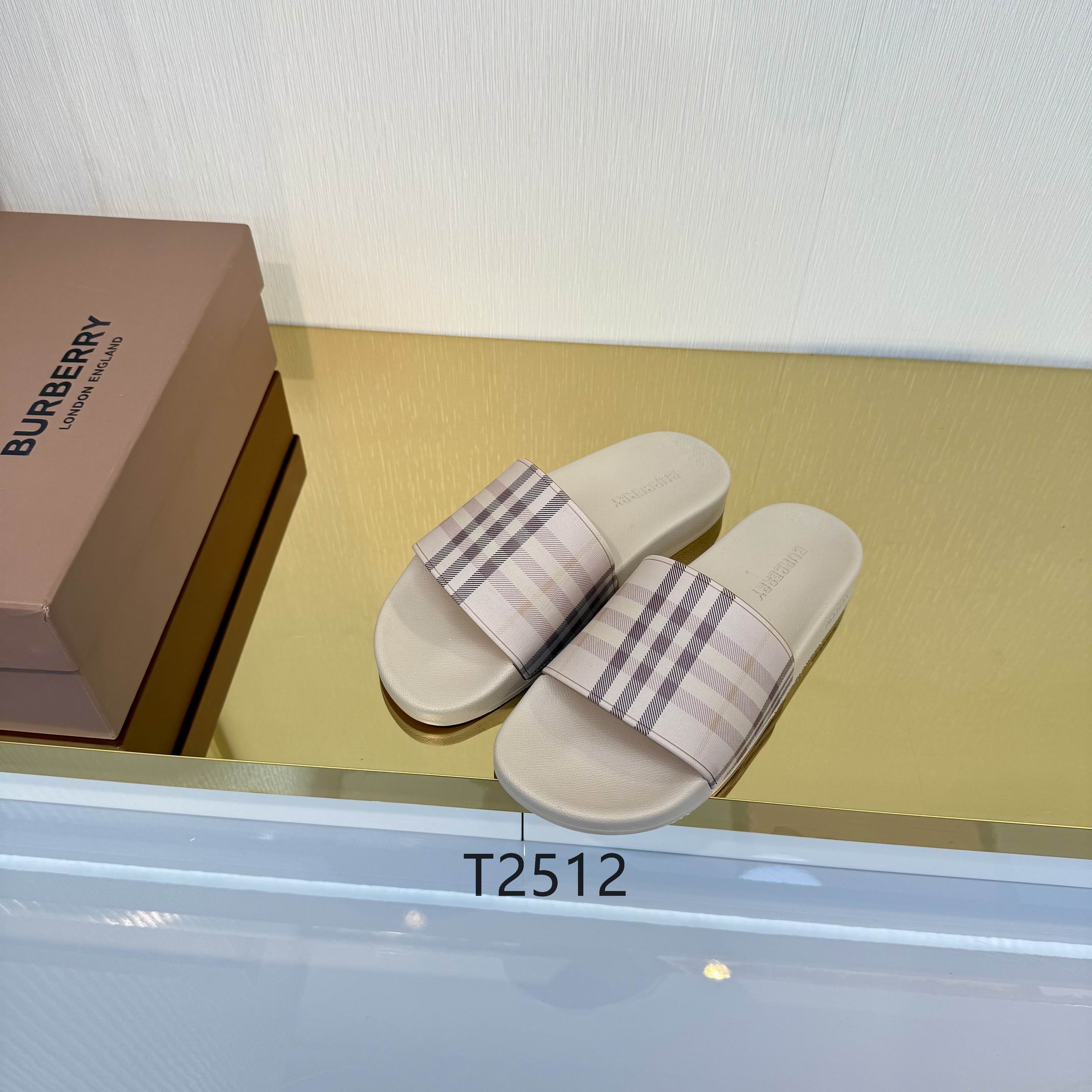 BURBERRY shoes 35-41 h0301