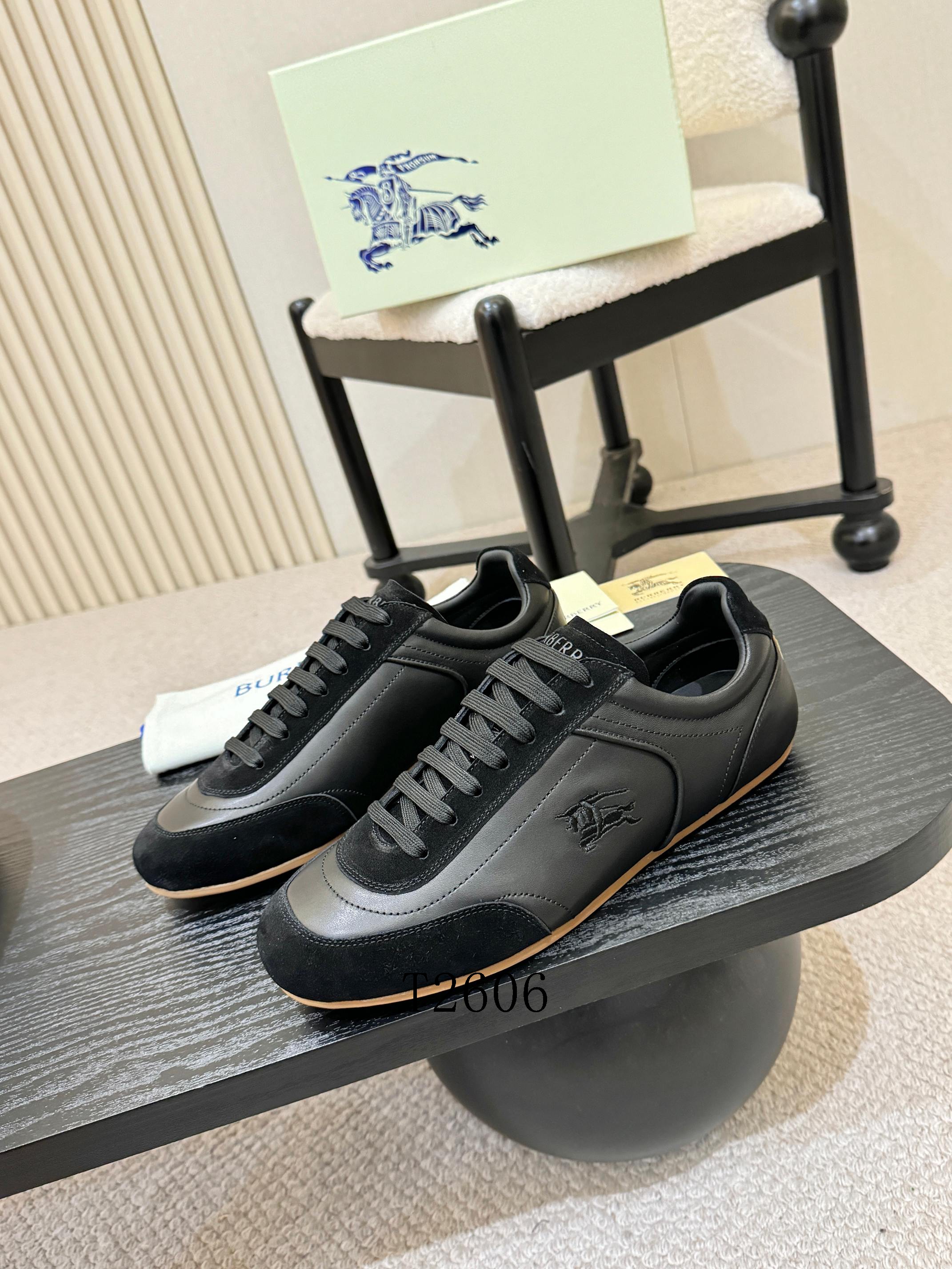 Burberry sz8-45 h0701