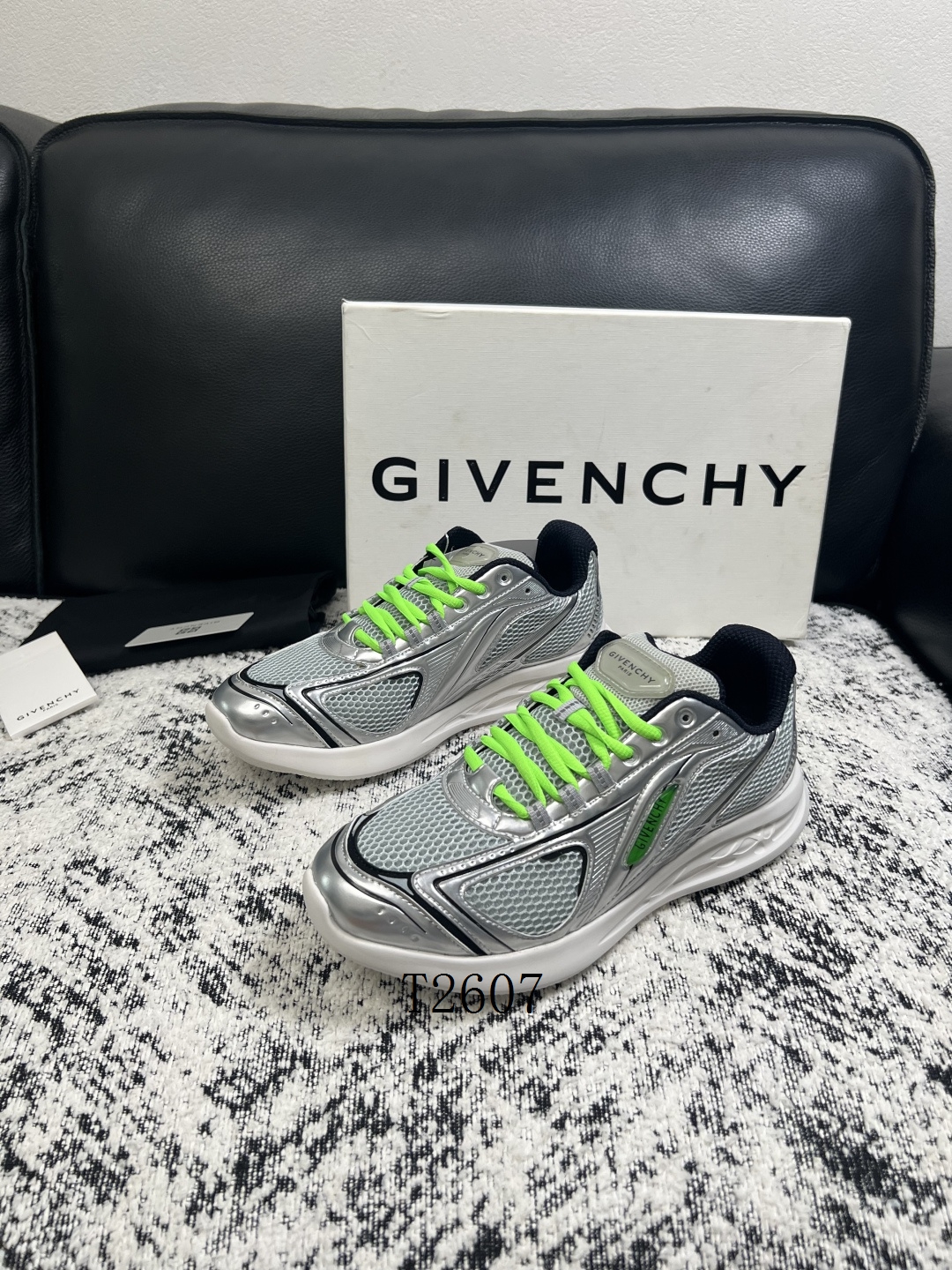 Givenchy sz39-45 h0701