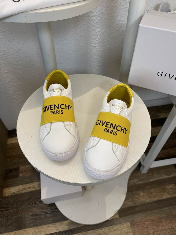 Givenchy ͯЬ