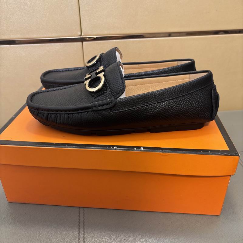 2025 Ferragamo �ж���Ь 0122