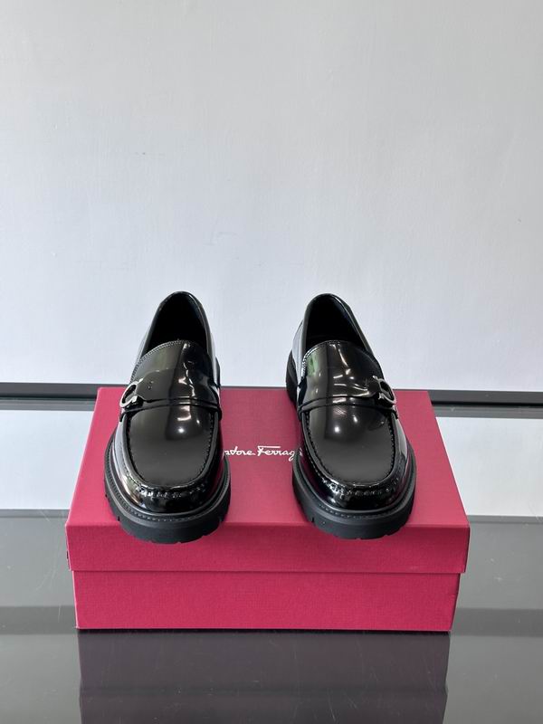 Ferragamo sz39-44 mns0917