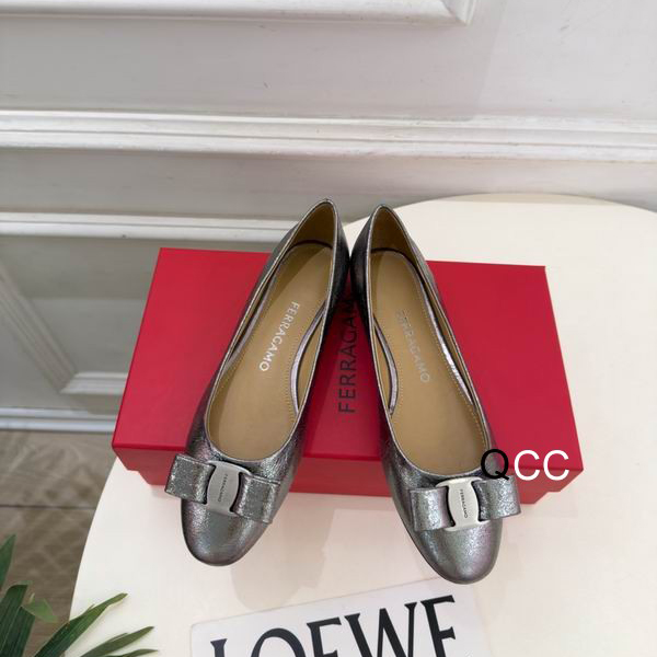 Ferragamo sz35-40 XC1001