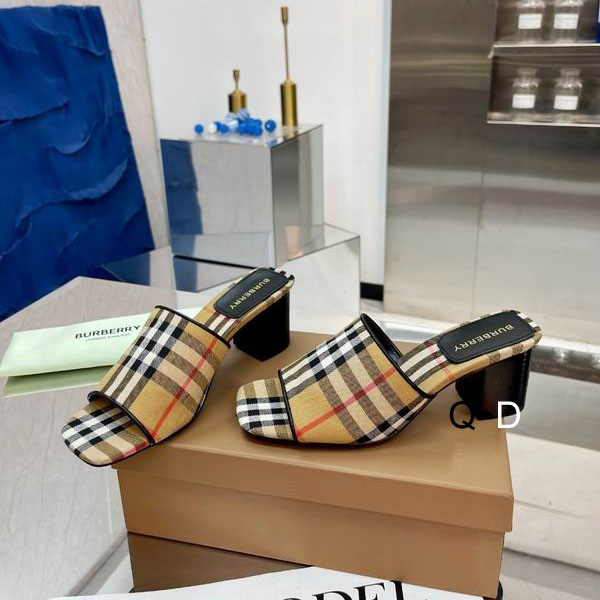 Burberry �߸�Ь TS